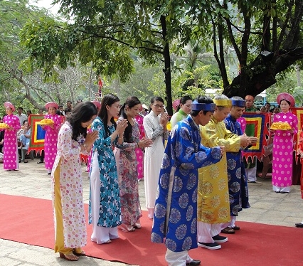 ພິທີງານບຸນໃຫຍ່ຂອງຊາວ ກົນດາວ